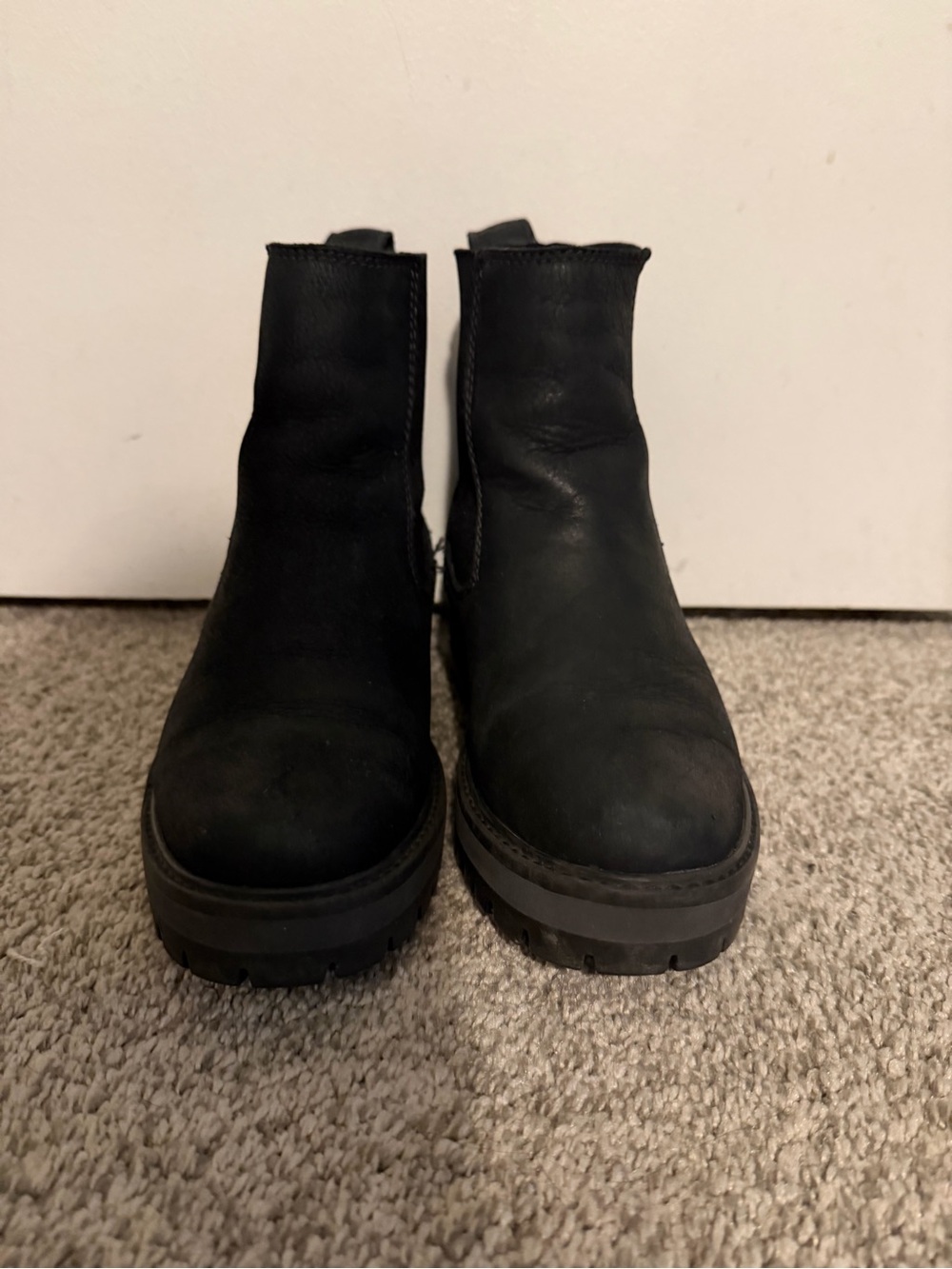 TImberland Black Leather Lug Sole Ankle Boots
